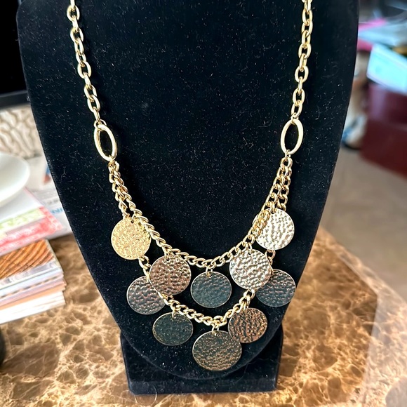 GOLDTONE chain and decorative disks - Picture 7 of 10